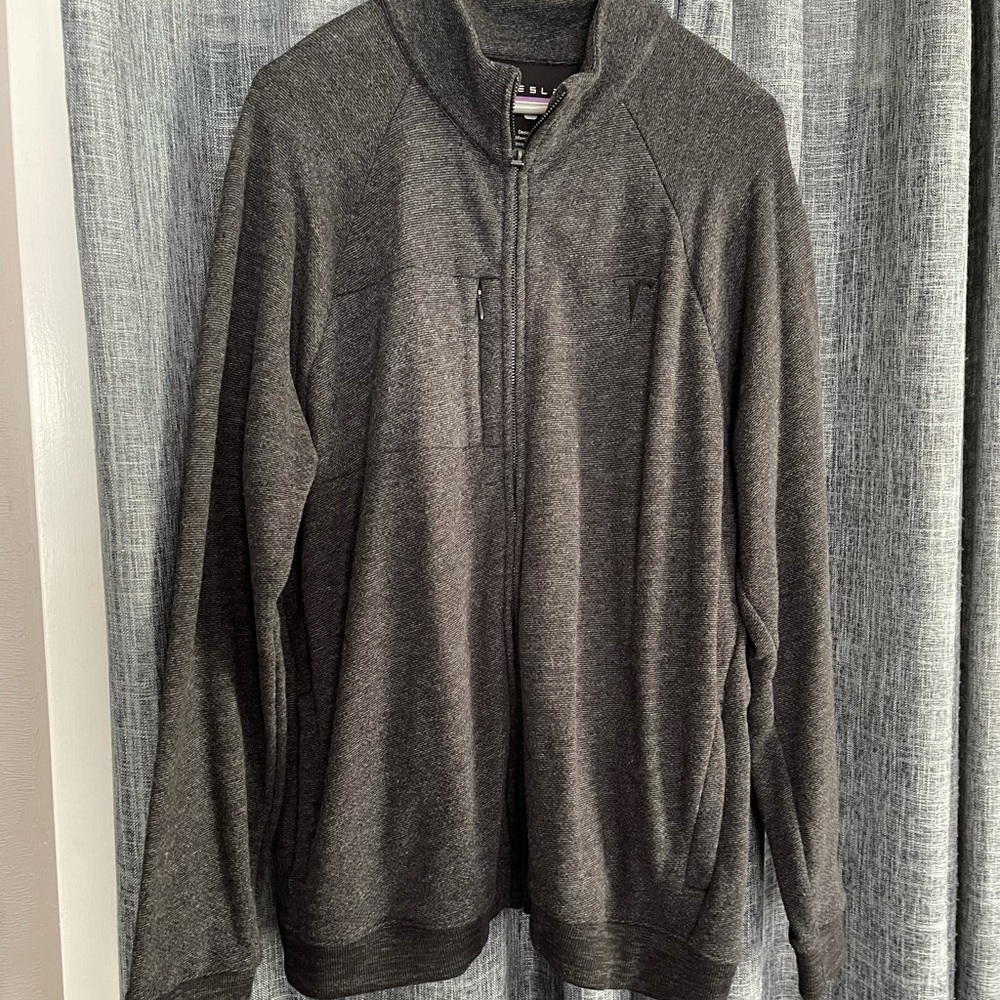 Men’s Tesla Jacket in Gray.